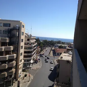 Francis , Larnaca Cypr