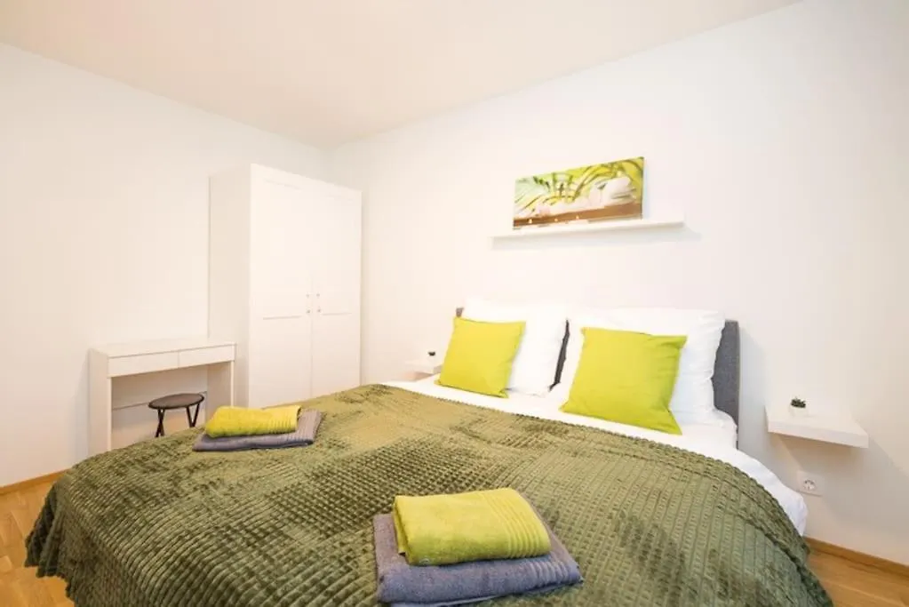 Premium City Apartment With Balcony! Free Garage Parking Included! Wiedeń 0*,