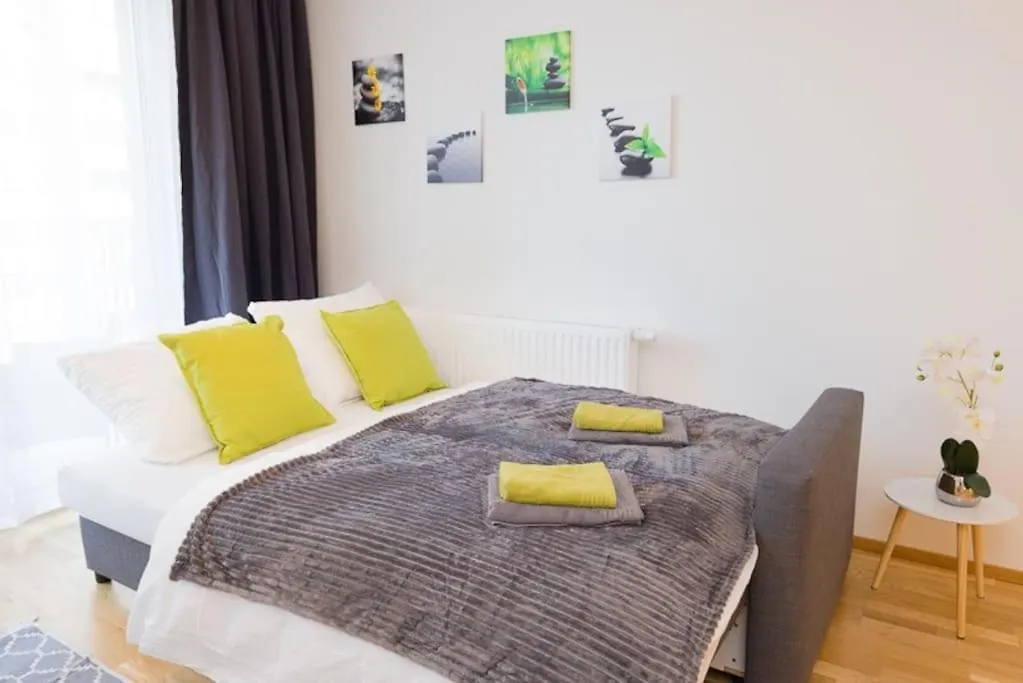 Premium City Apartment With Balcony! Free Garage Parking Included! Wiedeń